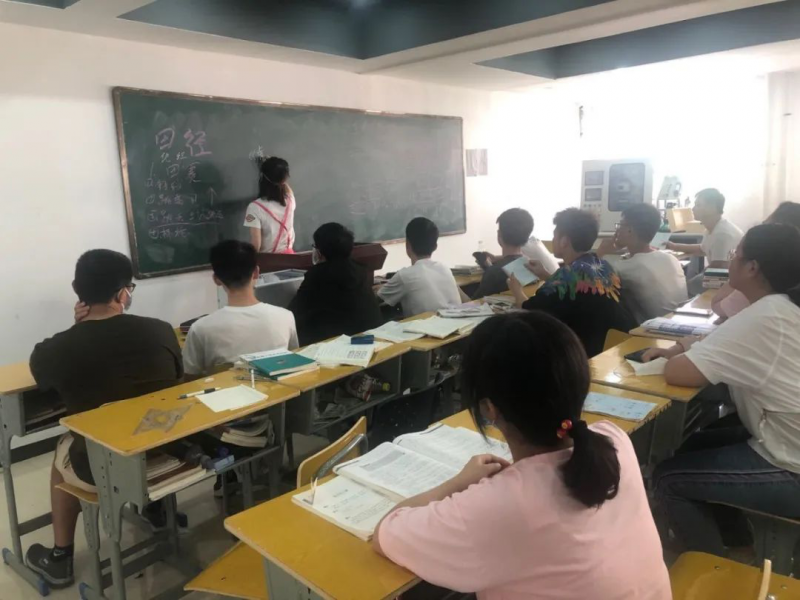 輕化讓你有個(gè)更好的自己  九江市輕化工業(yè)技工學(xué)校社團(tuán)活動(dòng)