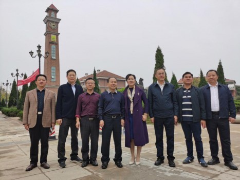 九江市市委常委宣傳部長潘熙寧一行到九江外事旅游學校視察調(diào)研
